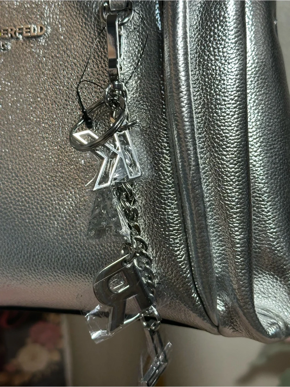 Kendall & Kylie handles silhouette